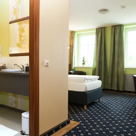 Hotel Deutscher Hof 3*
